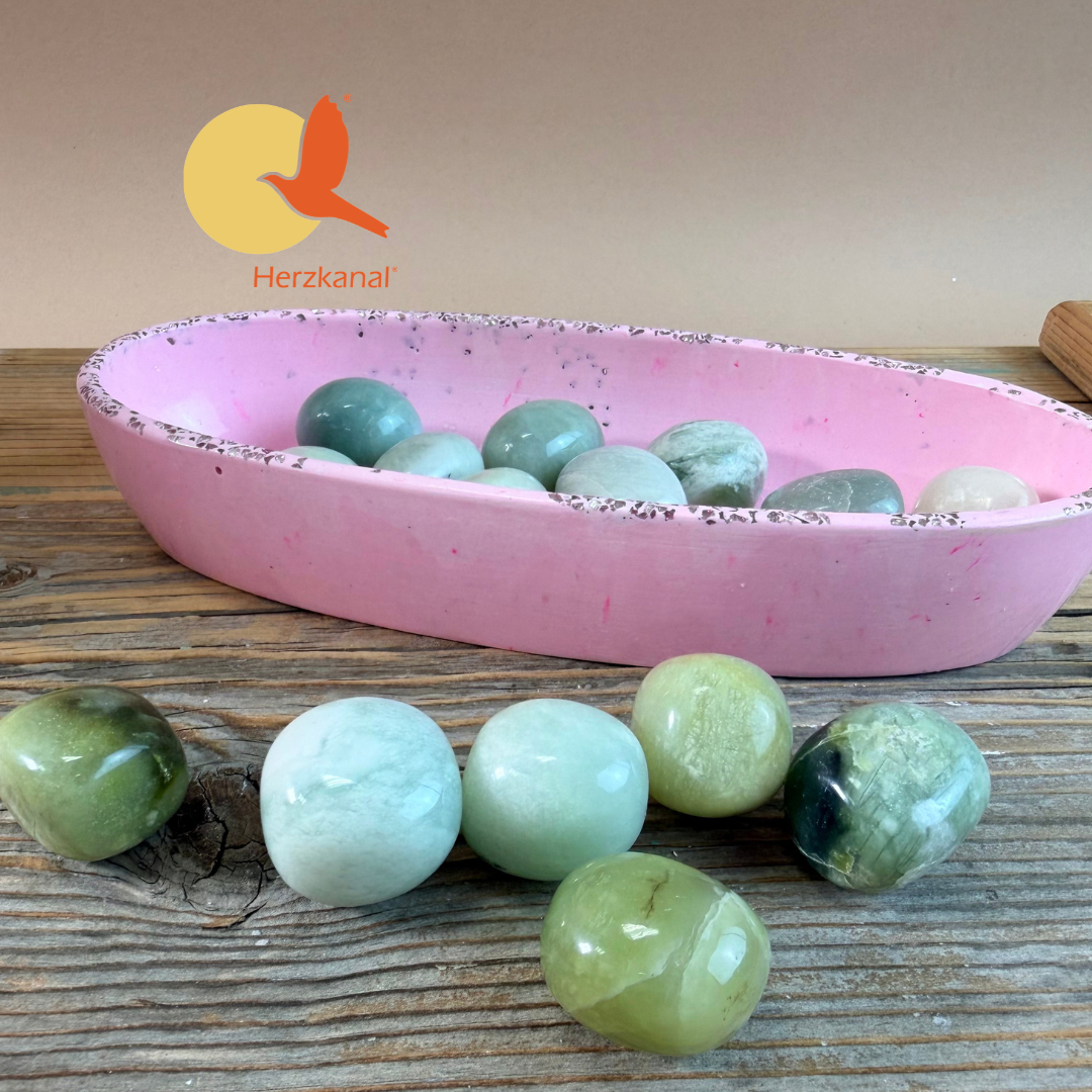 Jade Grün Trommelstein – Glück, Fülle, Harmonie & Herzensweisheit
